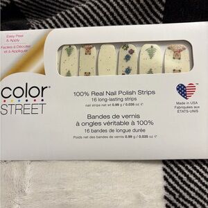 Color Street Holiday Nail Polish Strips GIVE LOVE